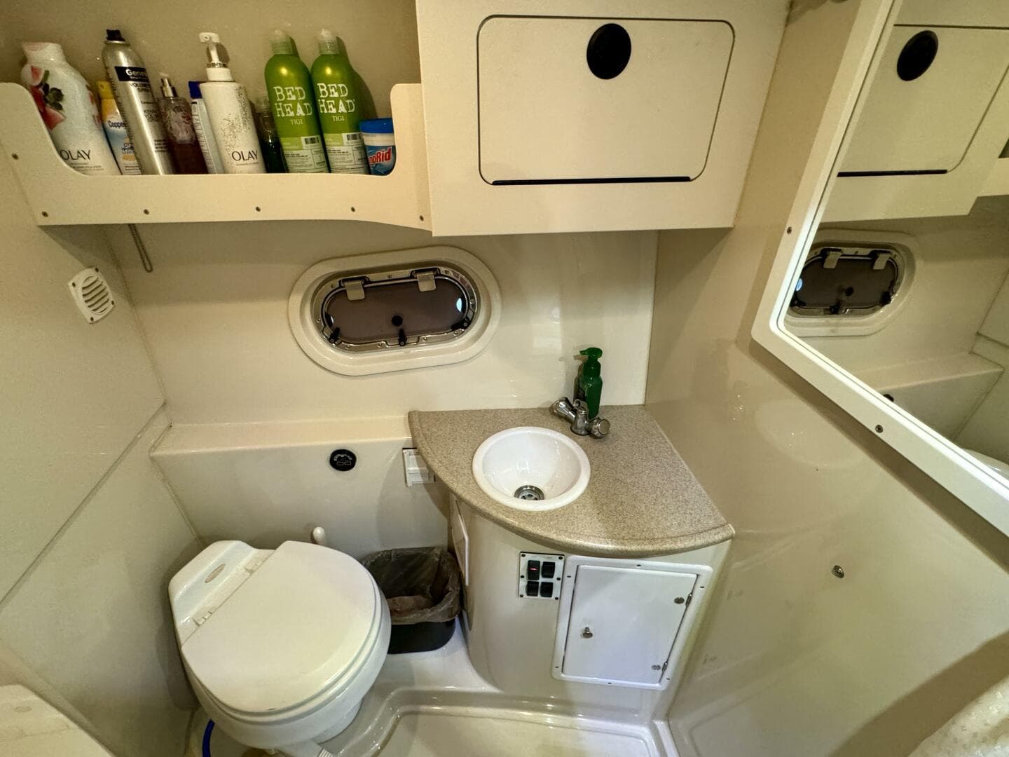 2004 Four Winns Vista 288