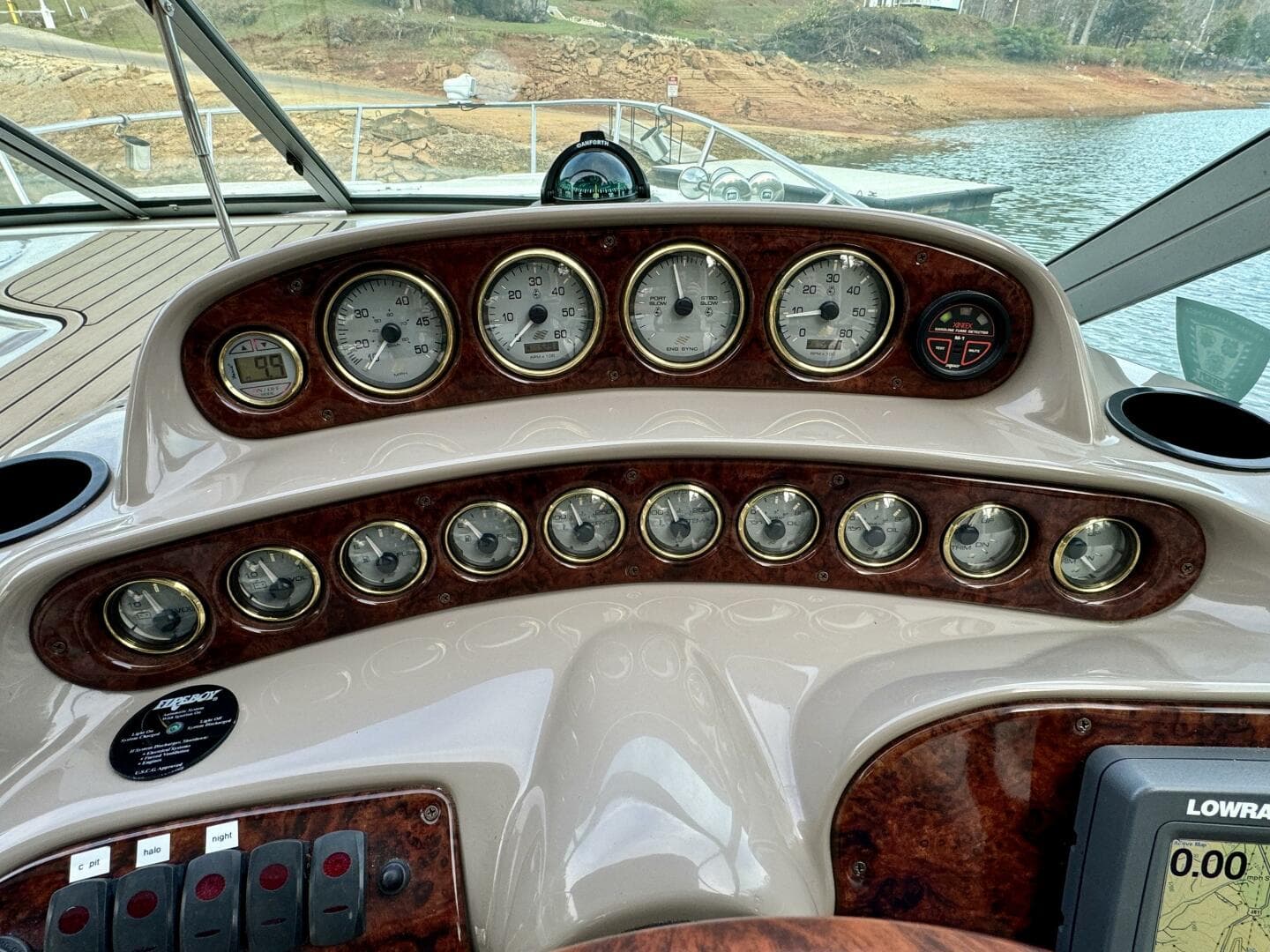 2004 Four Winns Vista 288