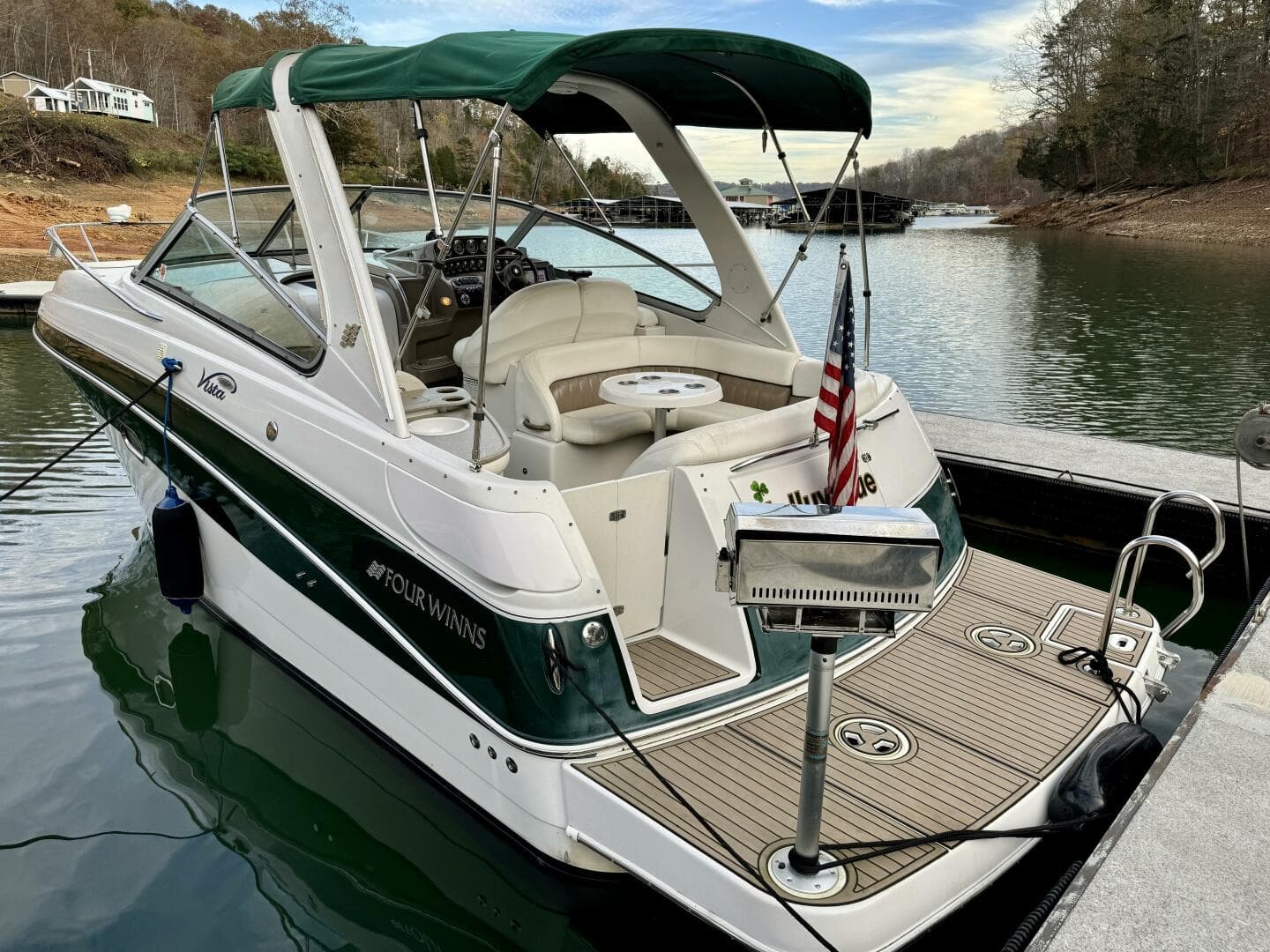 2004 Four Winns Vista 288