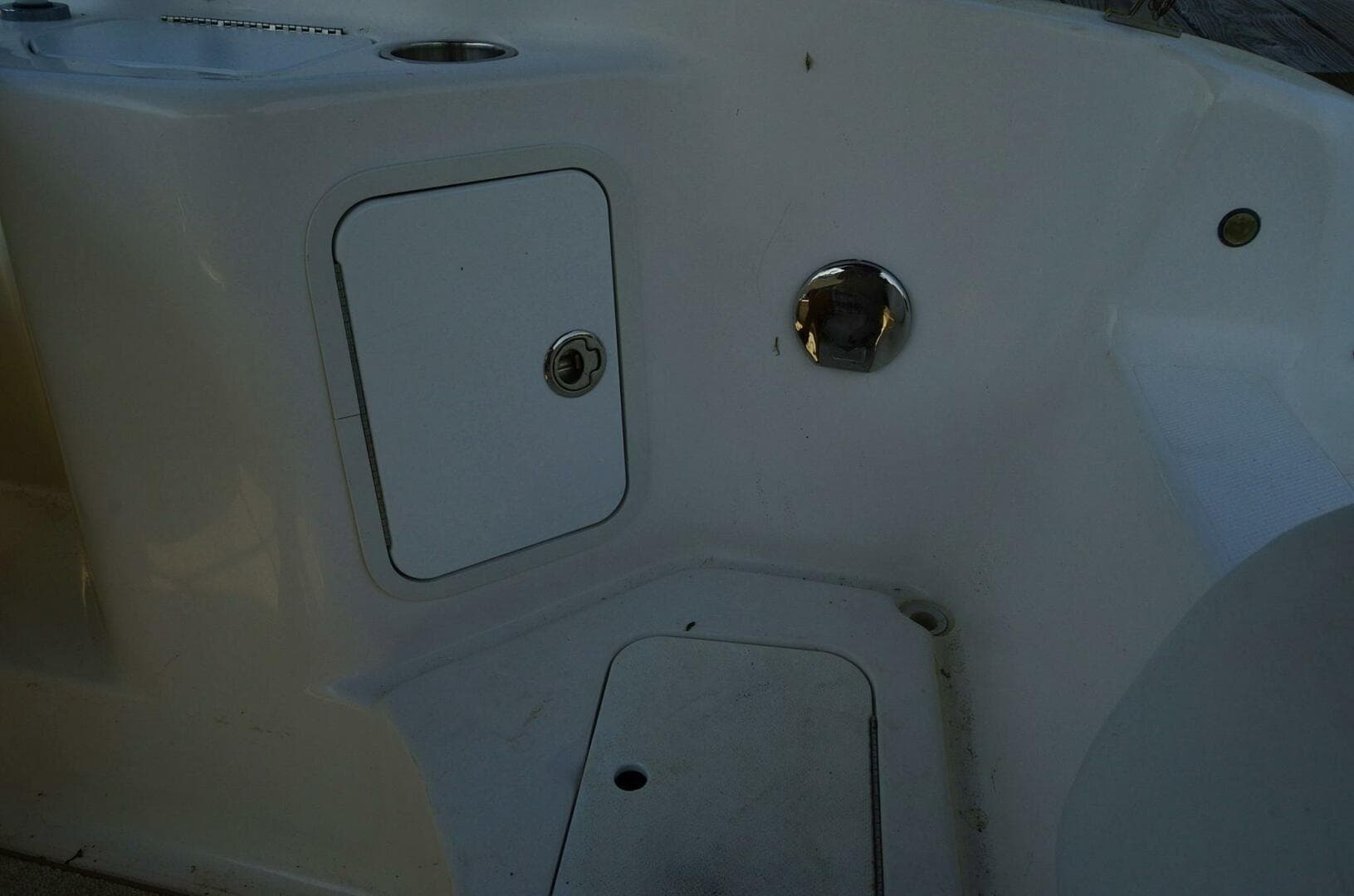 2011 Hurricane SunDeck 217 OB