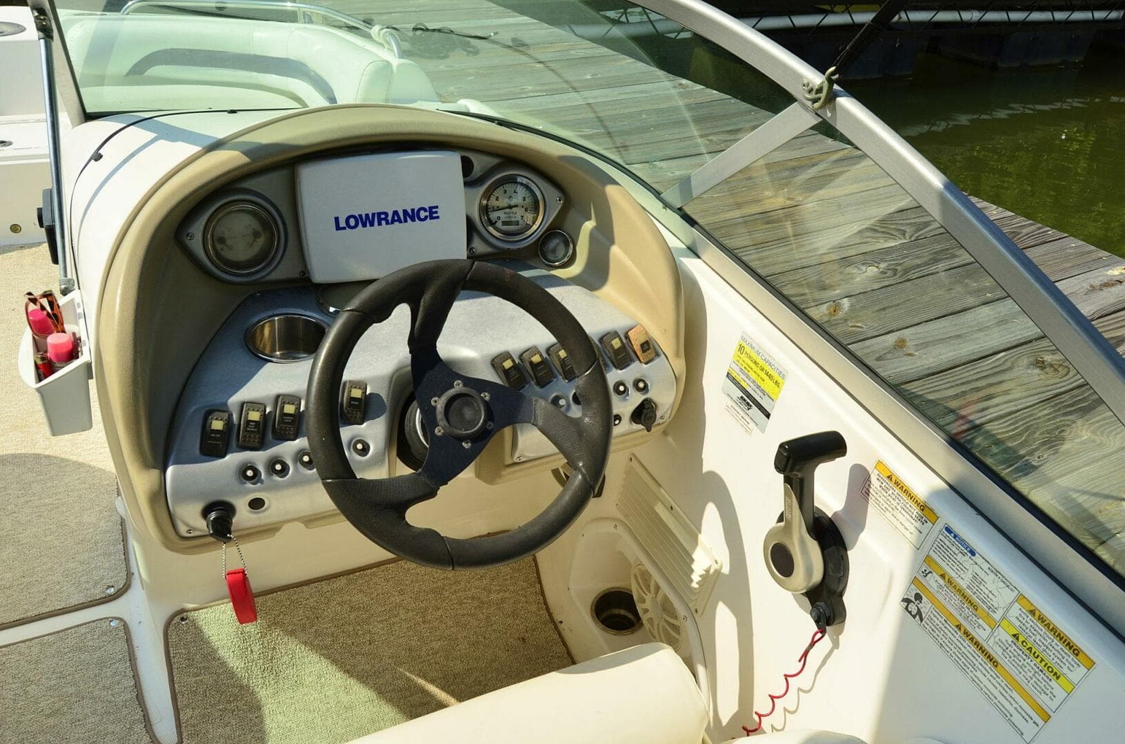 2011 Hurricane SunDeck 217 OB