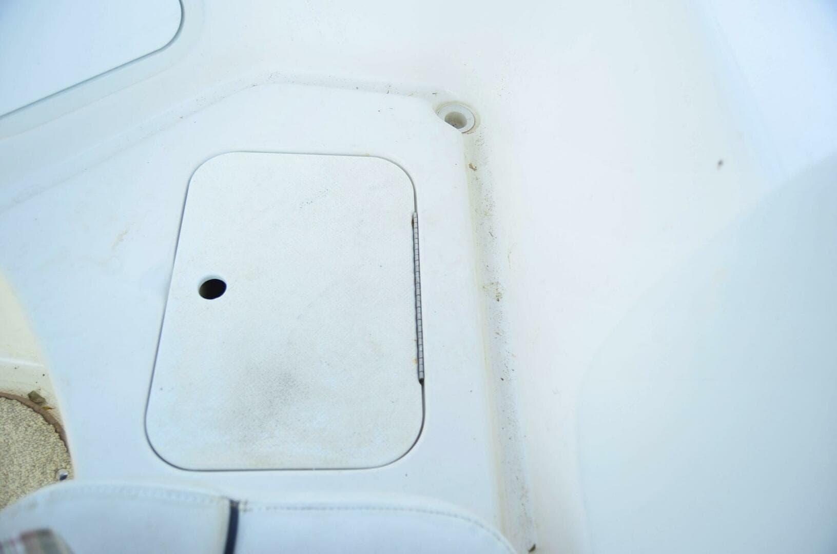 2011 Hurricane SunDeck 217 OB