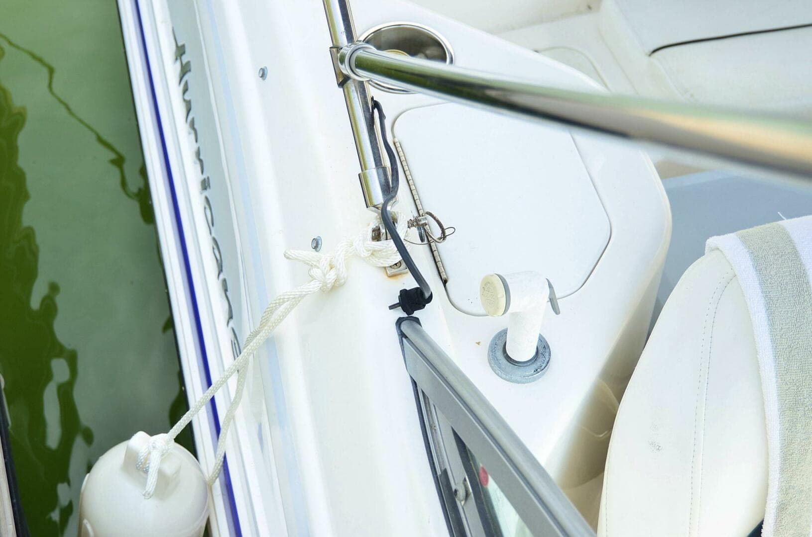 2011 Hurricane SunDeck 217 OB