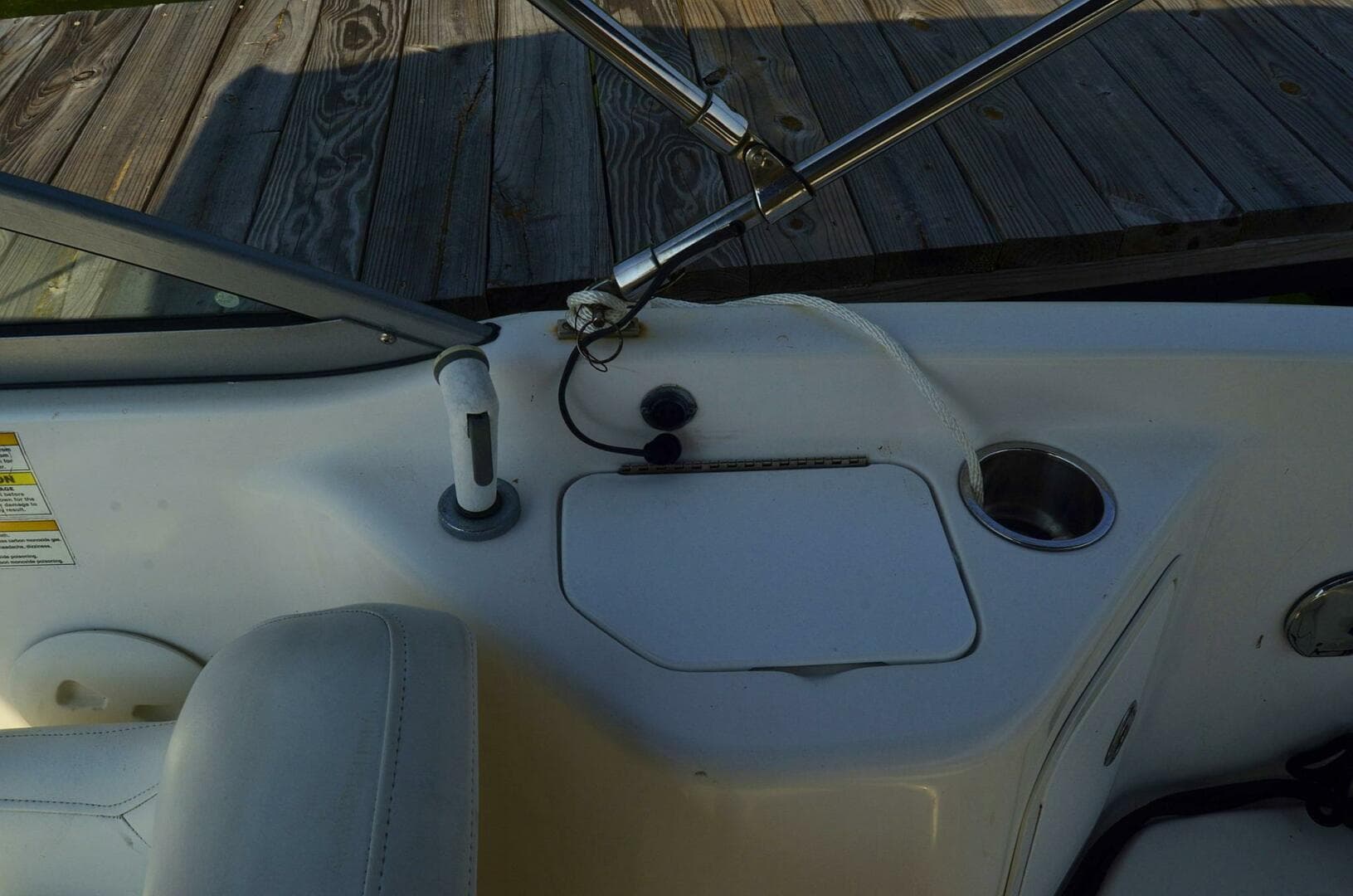 2011 Hurricane SunDeck 217 OB