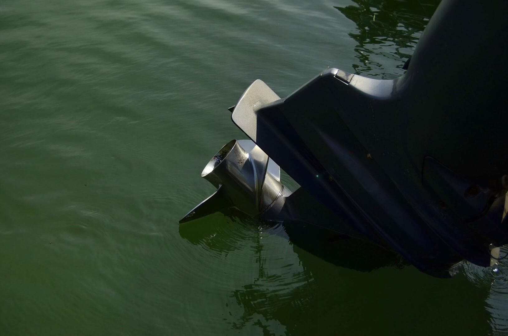 2011 Hurricane SunDeck 217 OB