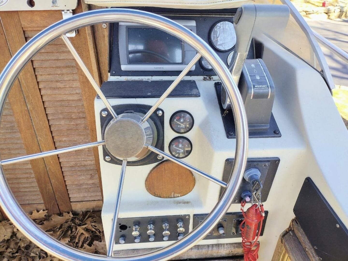 1983 Boston Whaler 25 Revenge