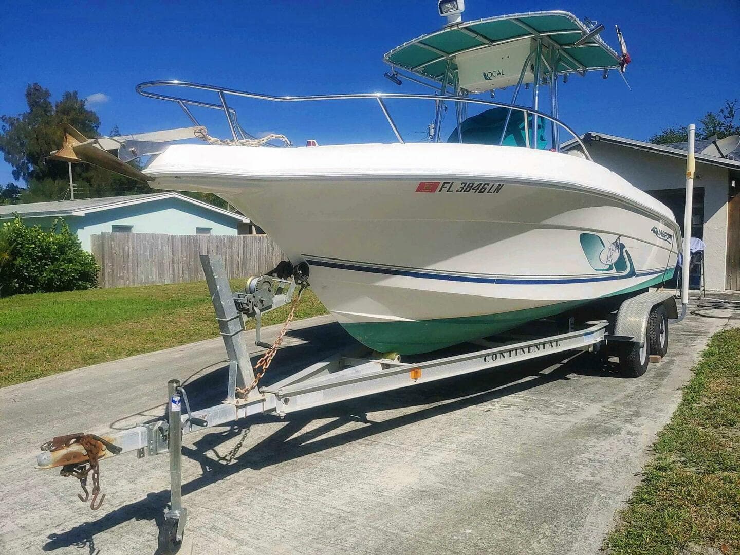 2001 Aquasport 219 CC