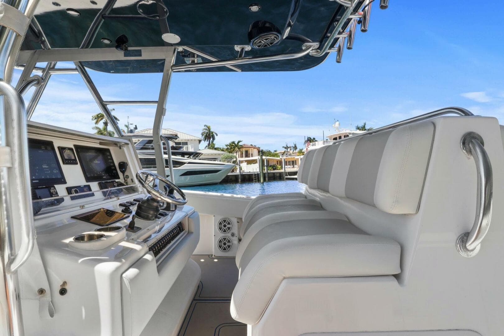 2013 Invincible 42 Open