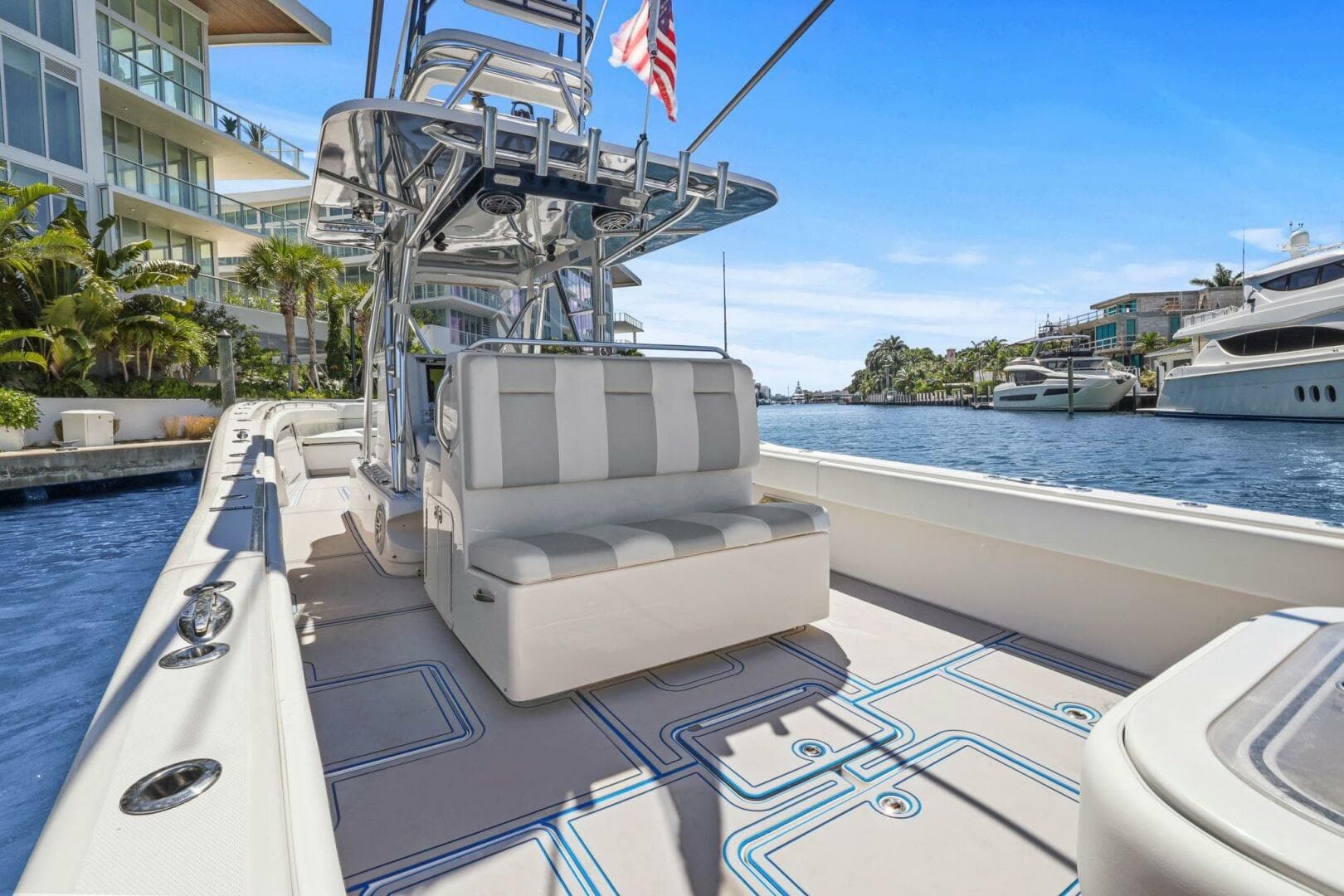 2013 Invincible 42 Open