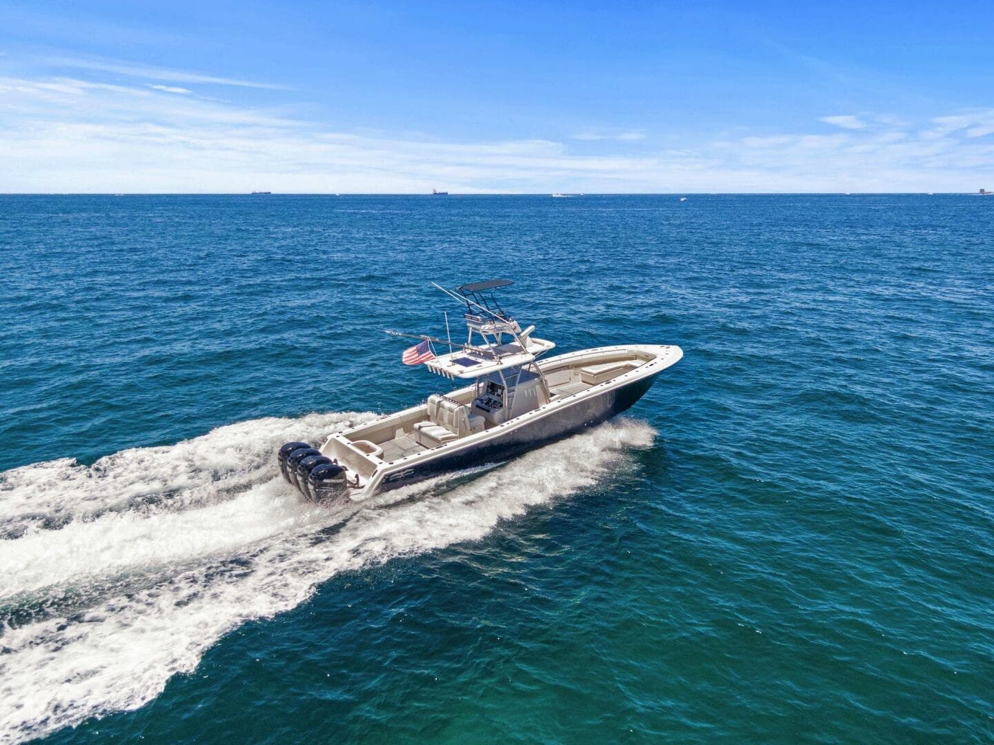 2013 Invincible 42 Open