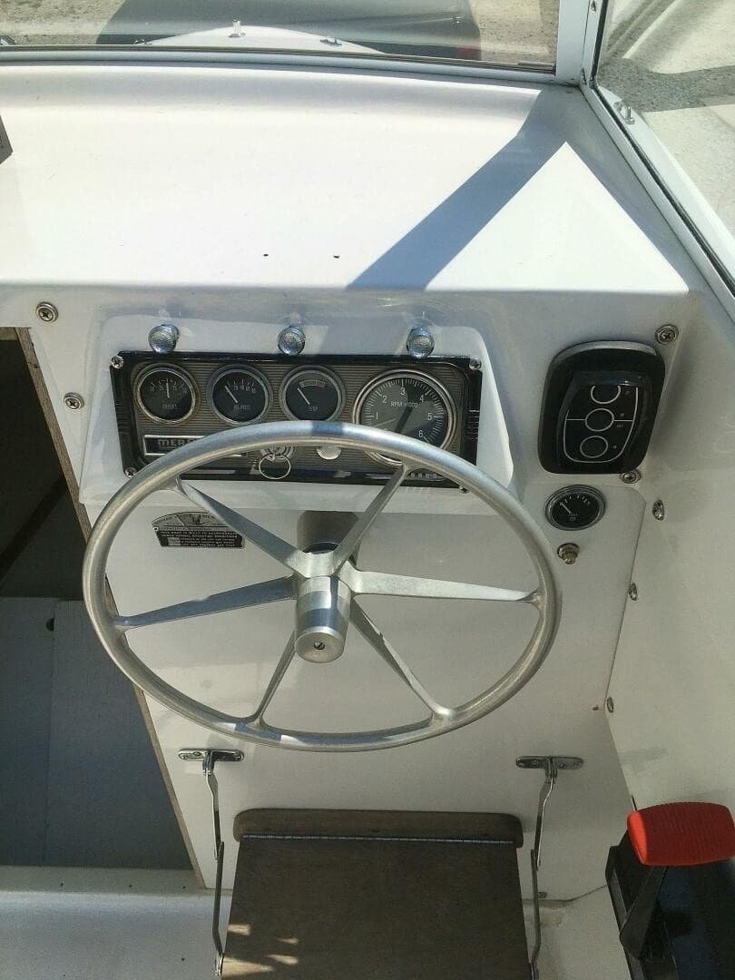 1969 Bertram 20 Bahia Mar