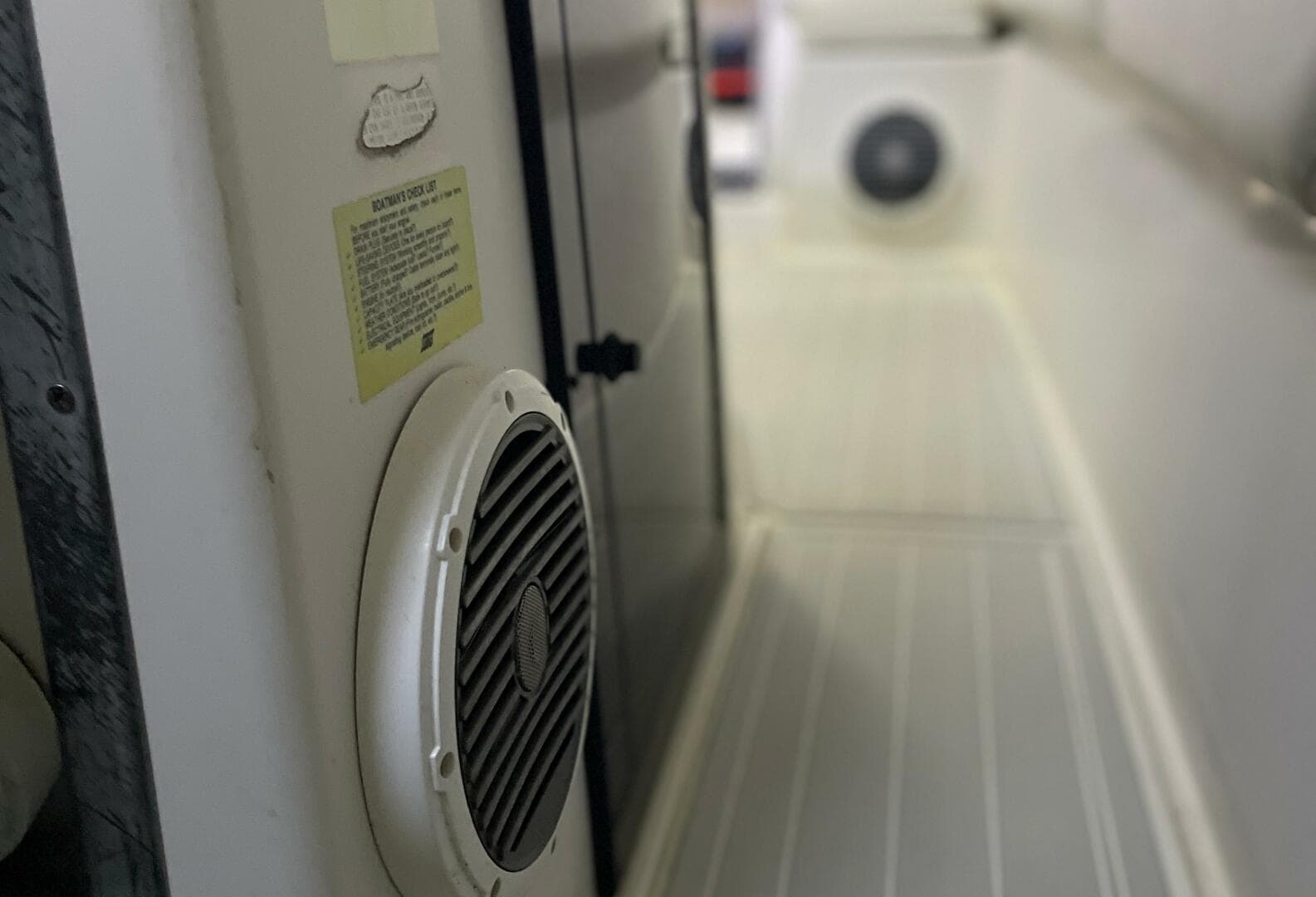 1990 Wellcraft Scarab 30 Cuddy