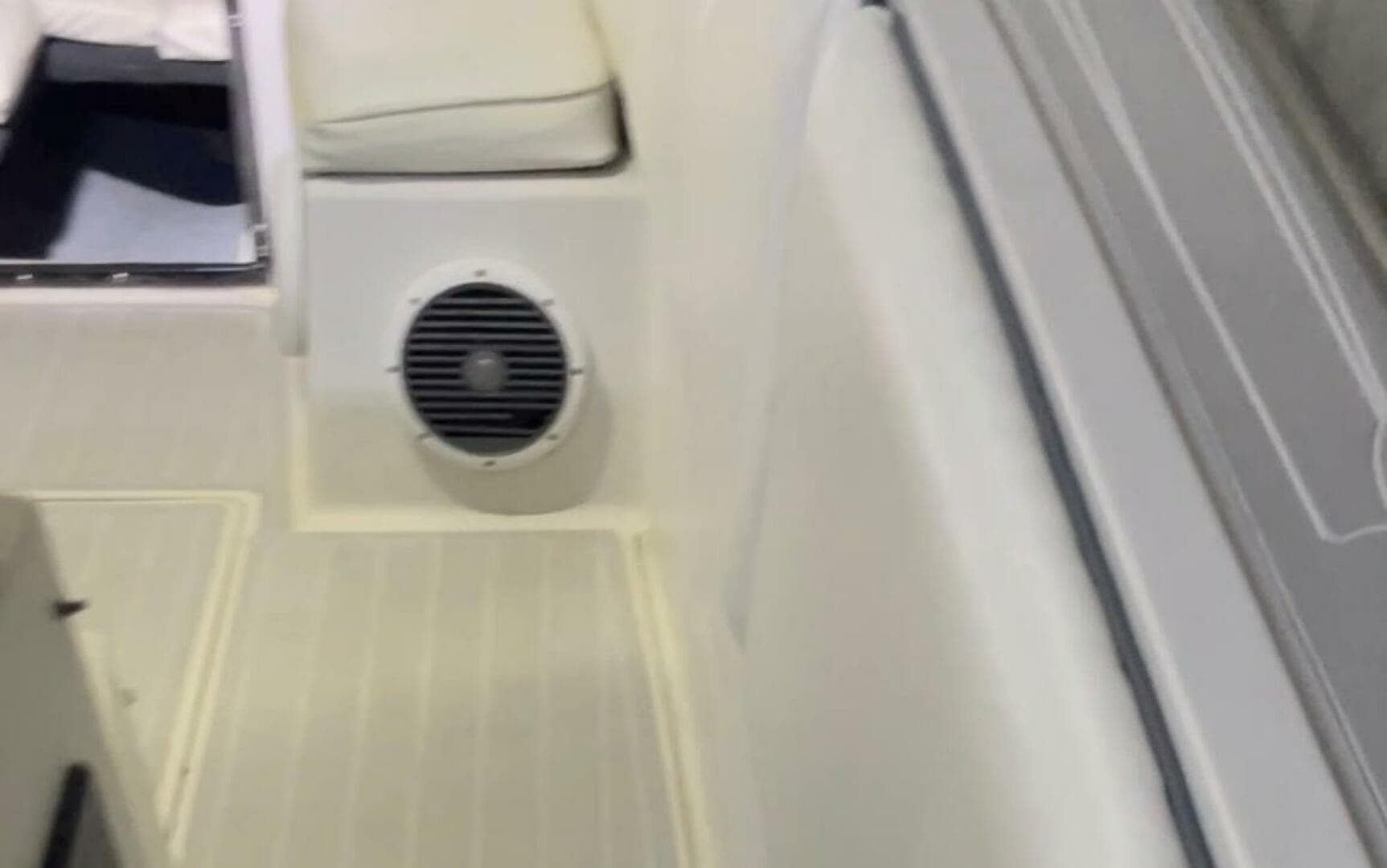 1990 Wellcraft Scarab 30 Cuddy