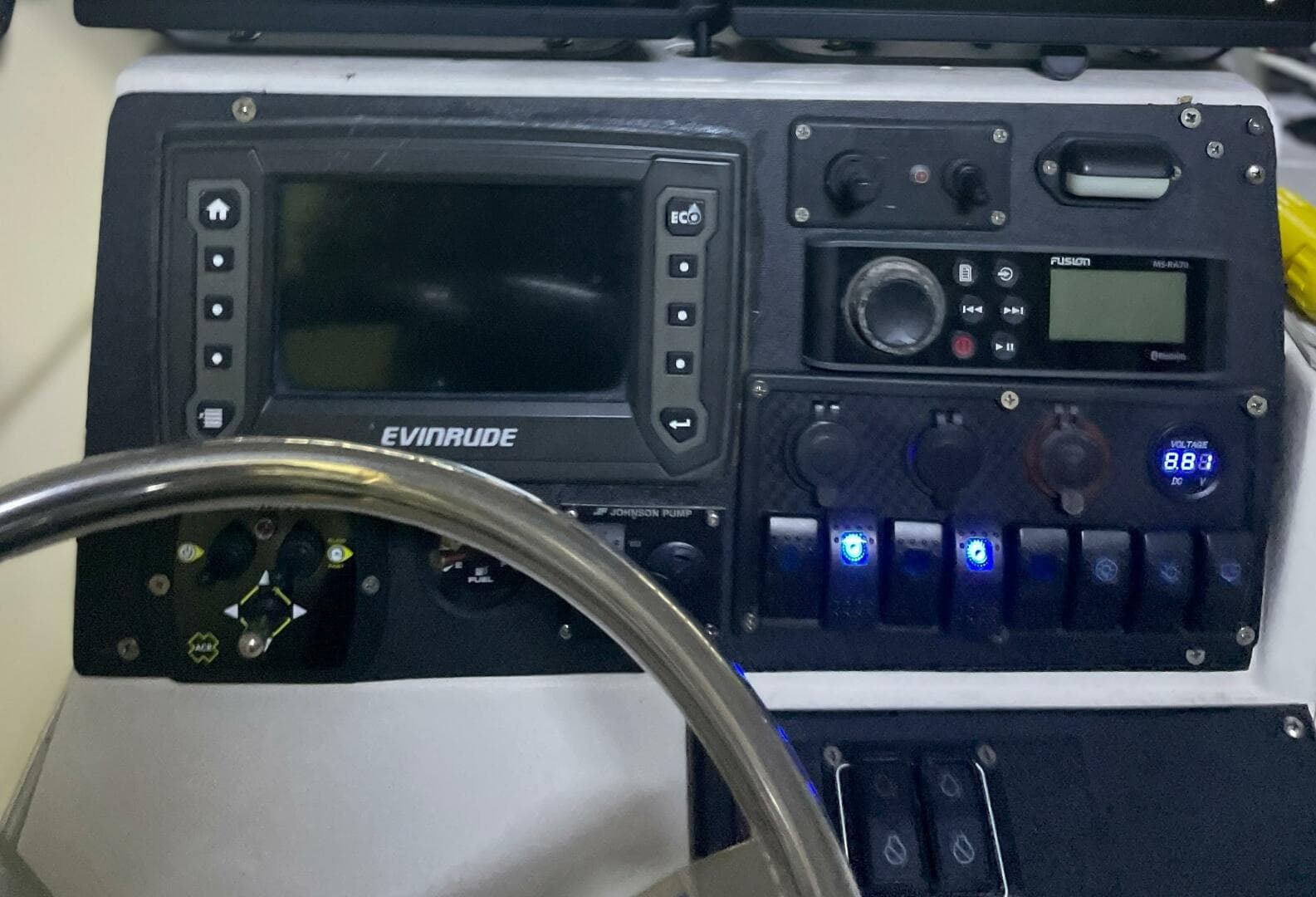 1990 Wellcraft Scarab 30 Cuddy