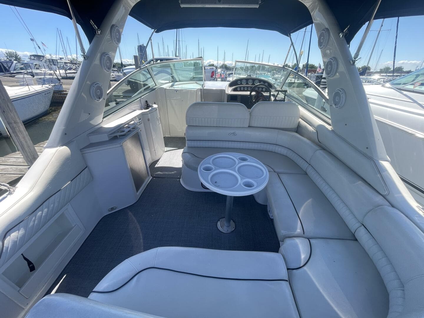 2005 Monterey 322 Cruiser