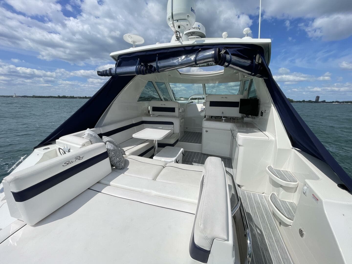 2010 Sea Ray 450 Sundancer