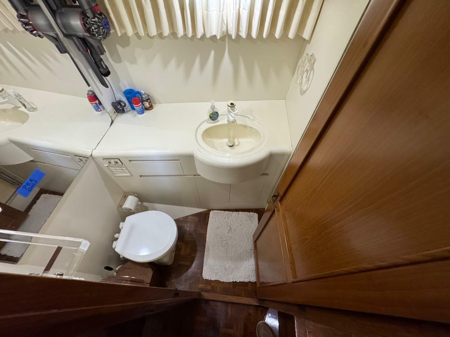 67 1991 Ocean Alexander 456 Knot Yet Forward Head