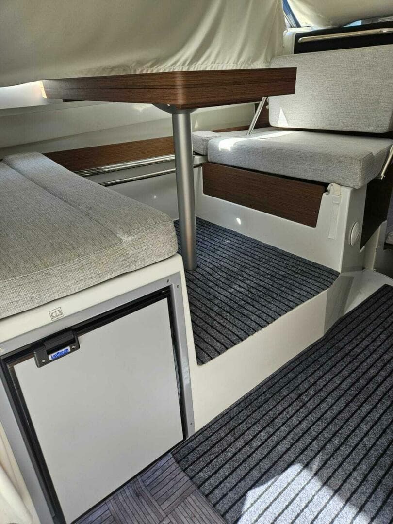 2023 Jeanneau NC795 S2