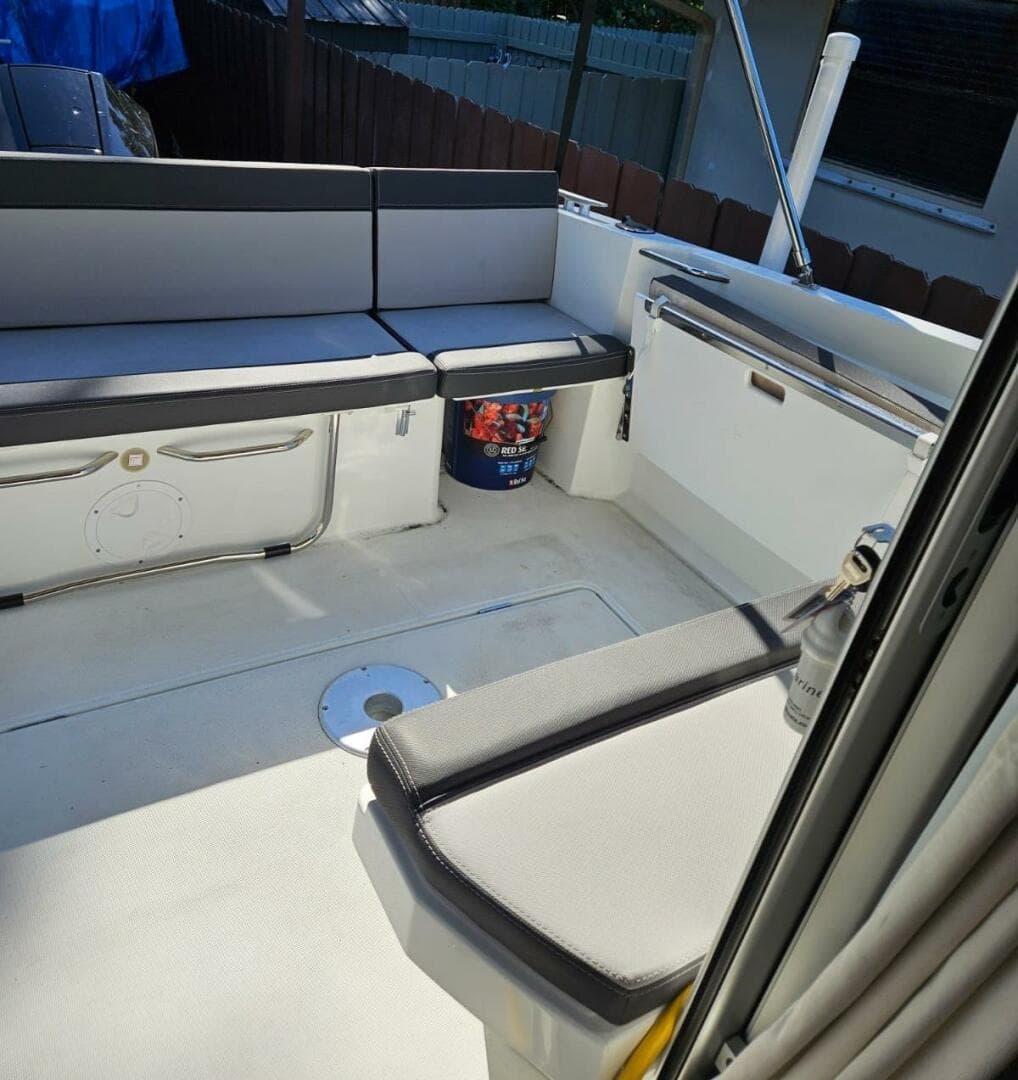 2023 Jeanneau NC795 S2