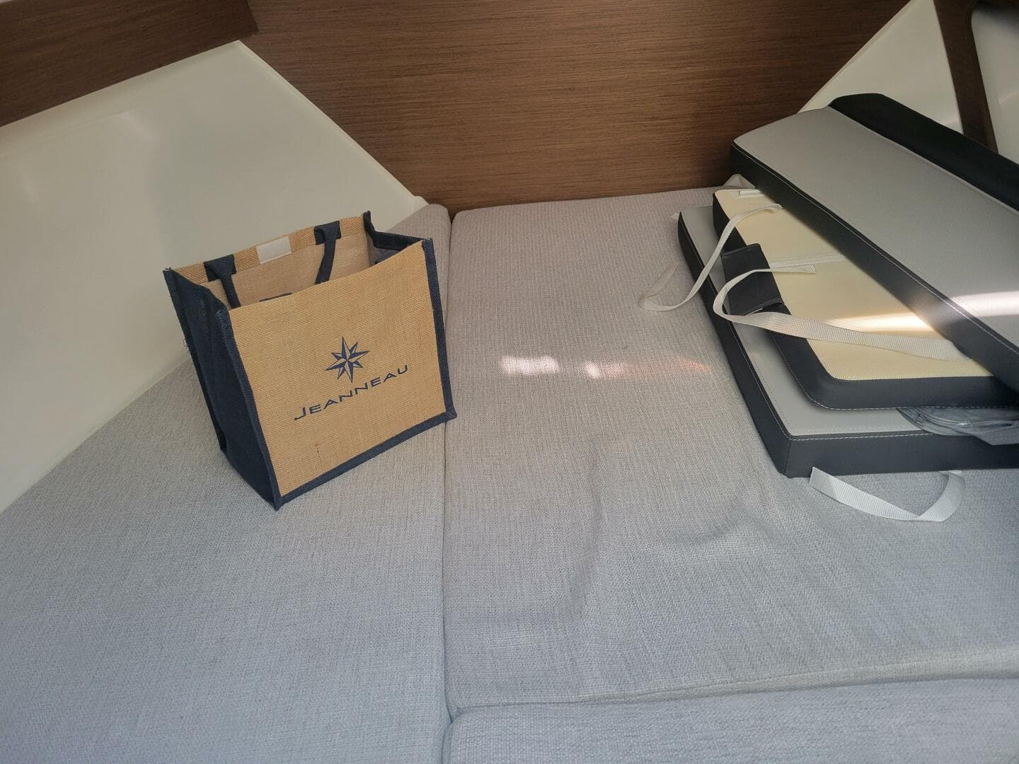 2023 Jeanneau NC795 S2