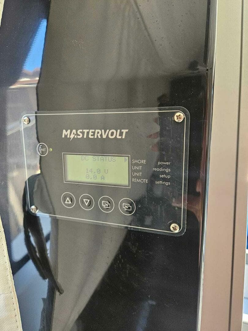 2023 Jeanneau NC795 S2