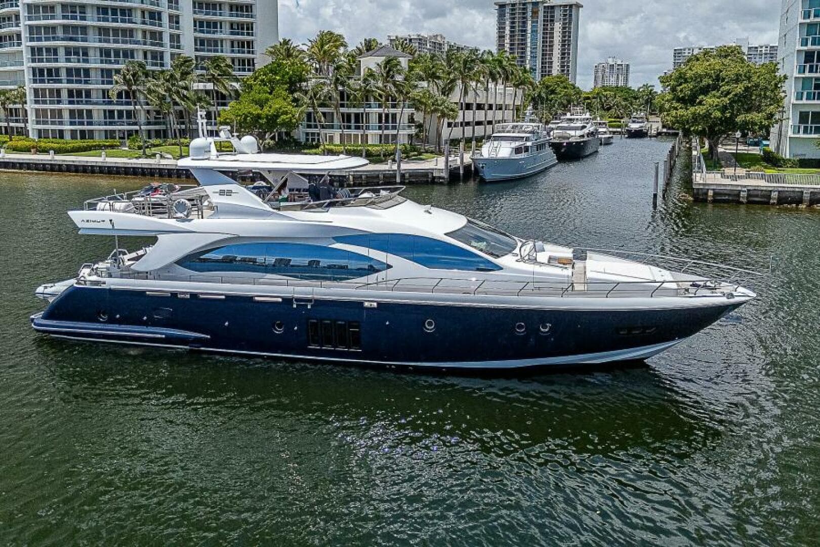 2011 Azimut 82