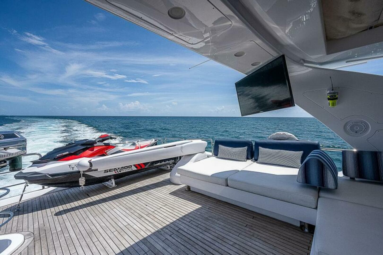 2011 Azimut 82
