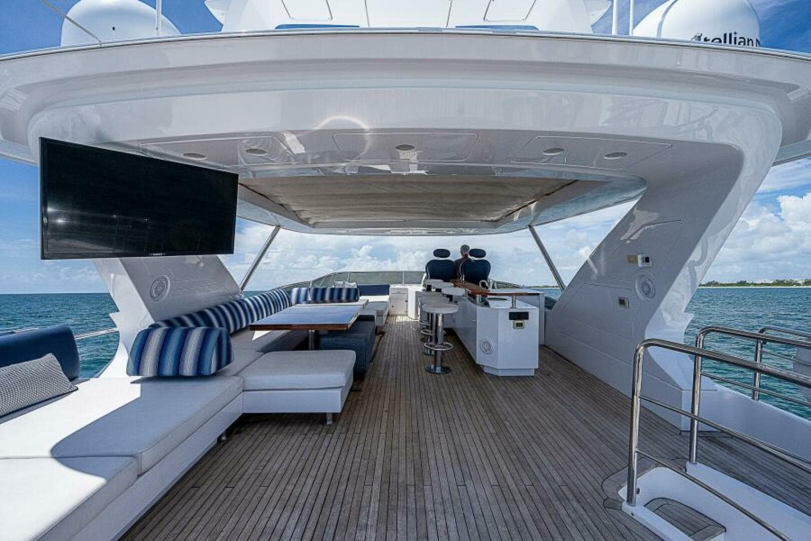 2011 Azimut 82
