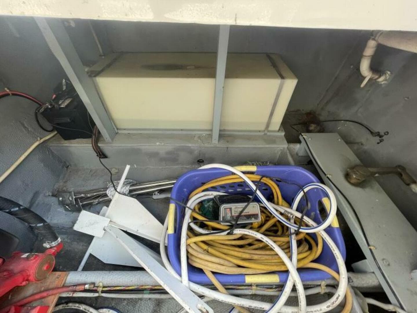 1989 Silverton 37 Convertible