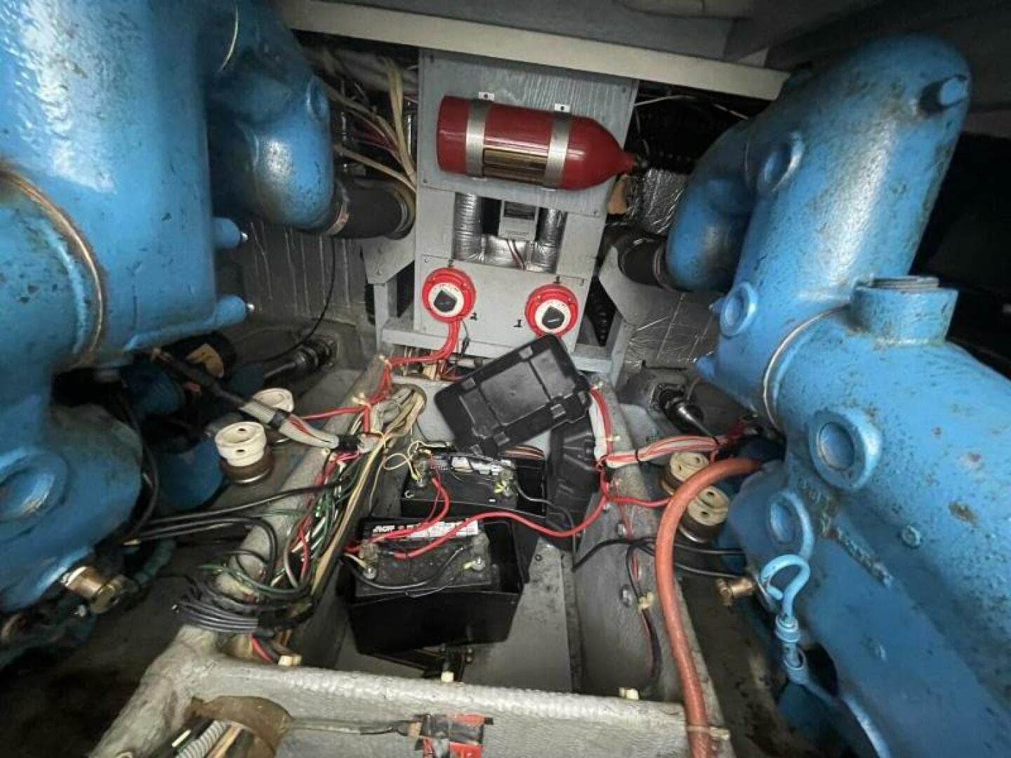 1989 Silverton 37 Convertible