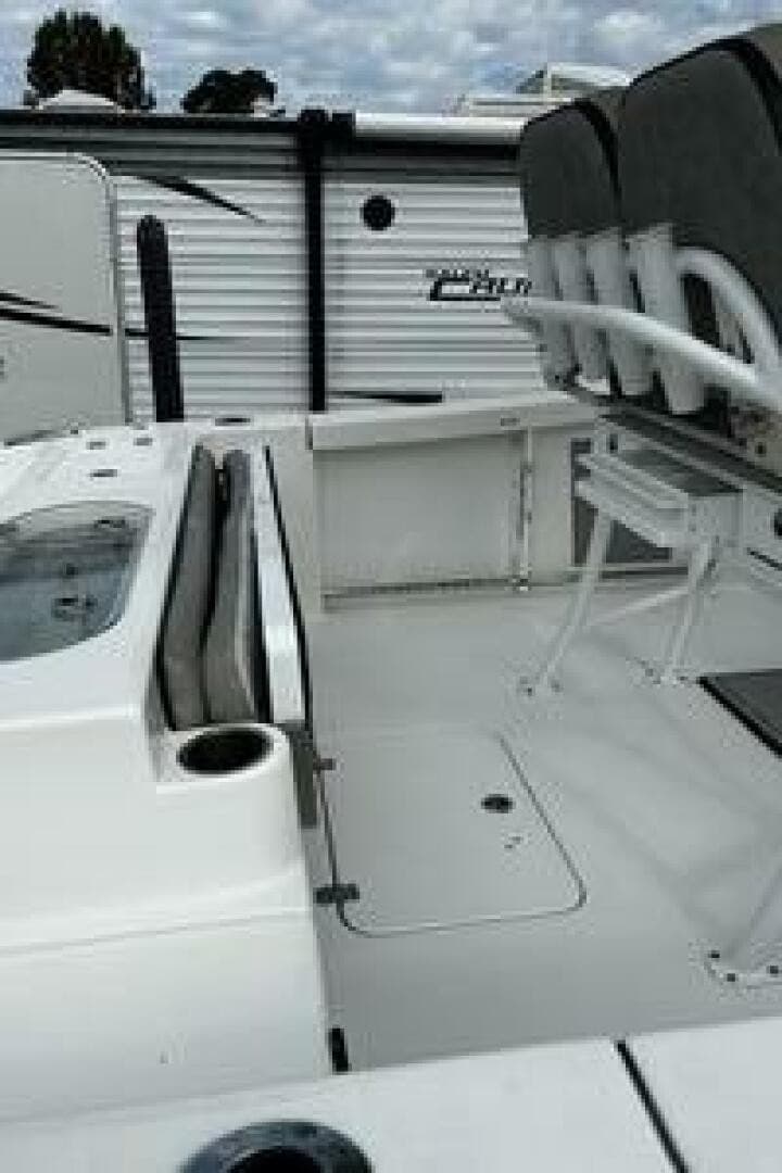2022 Sea Pro 219 Center Console