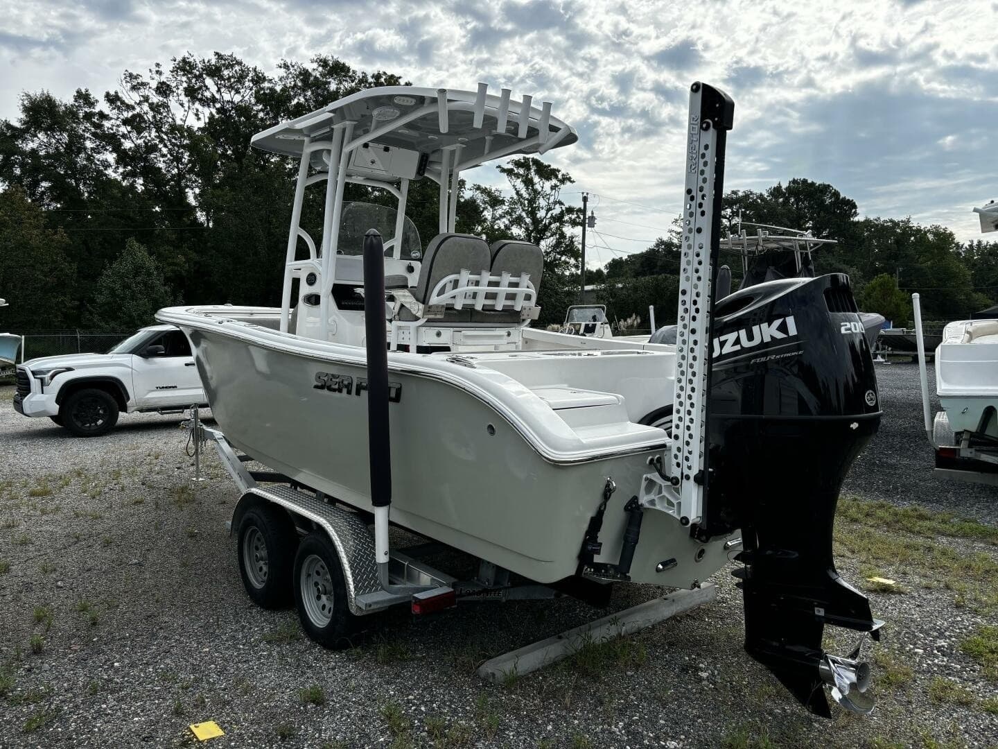 2022 Sea Pro 219 Center Console
