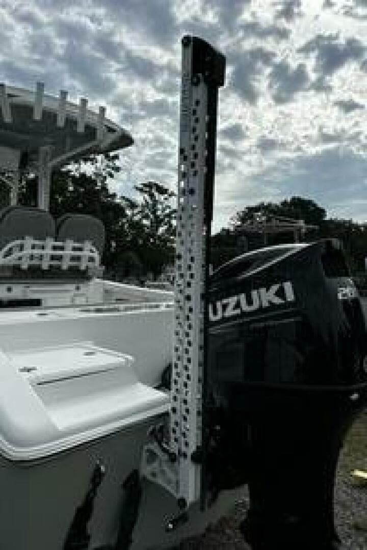 2022 Sea Pro 219 Center Console