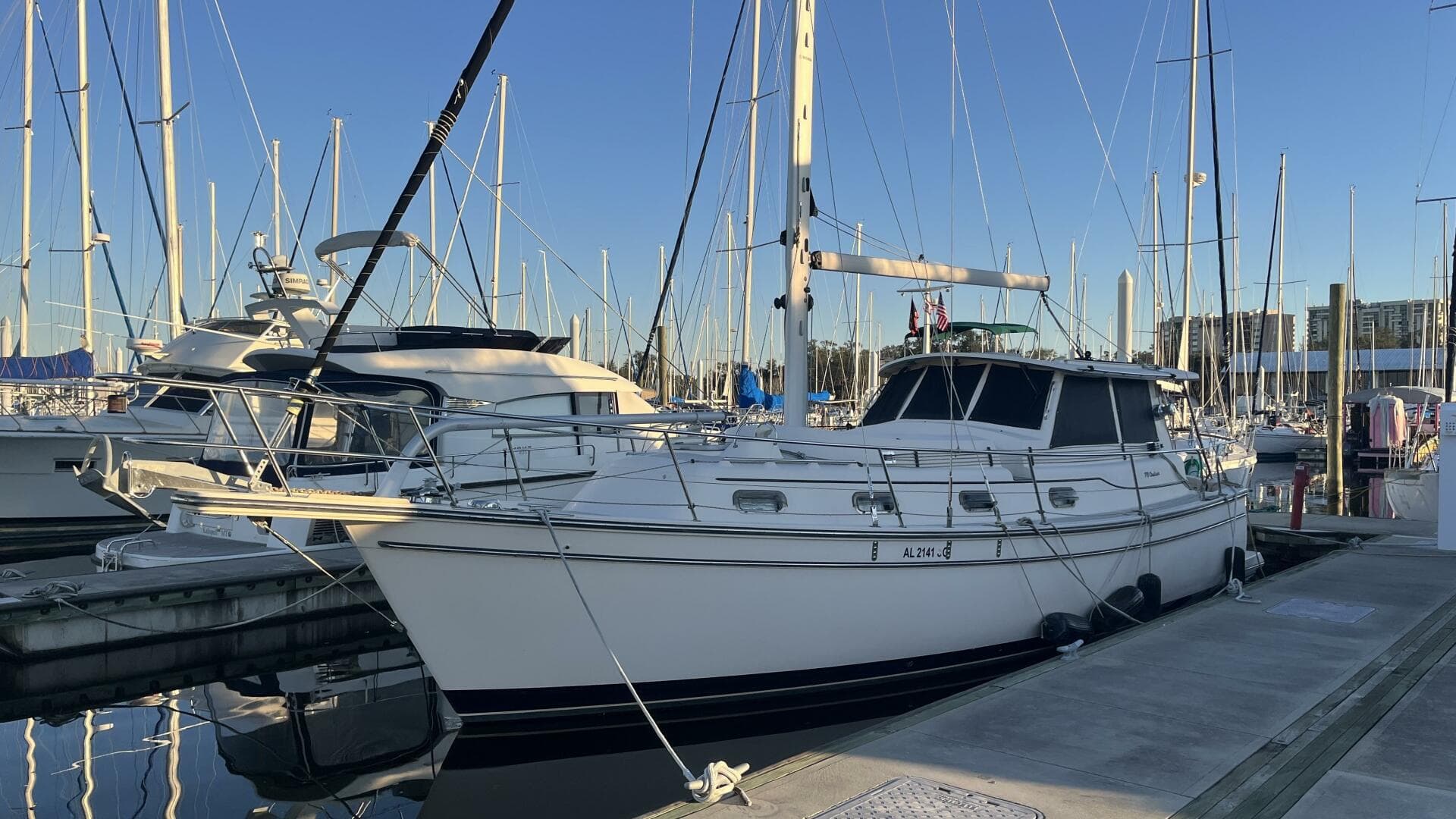 2008 Island Packet PY Trawler / Motorsailer