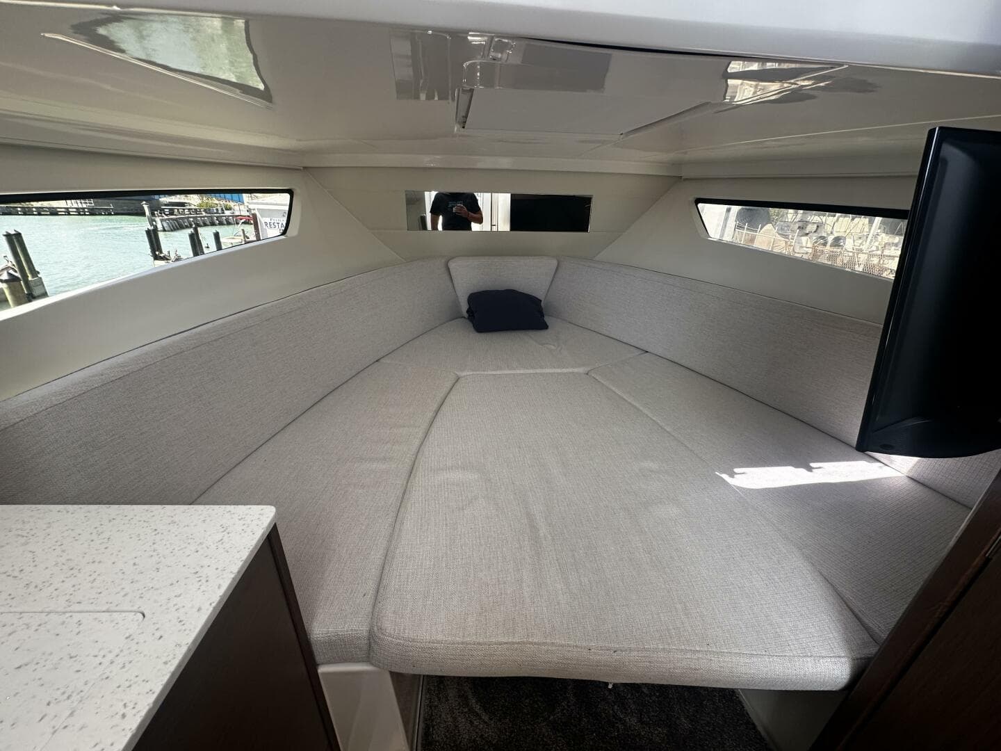 2024 Jeanneau 9.0 Leader