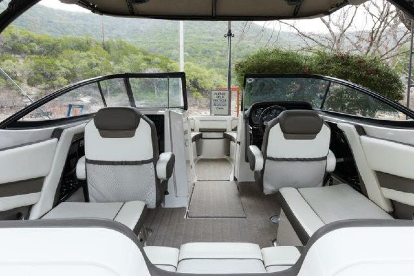 2016 Yamaha Boats 242 Limited E-Series