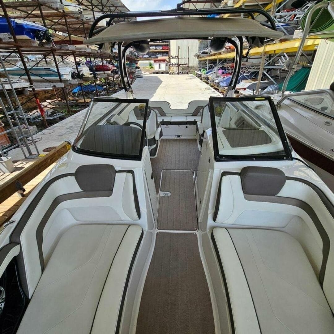 2016 Yamaha Boats 242 Limited S E-Series