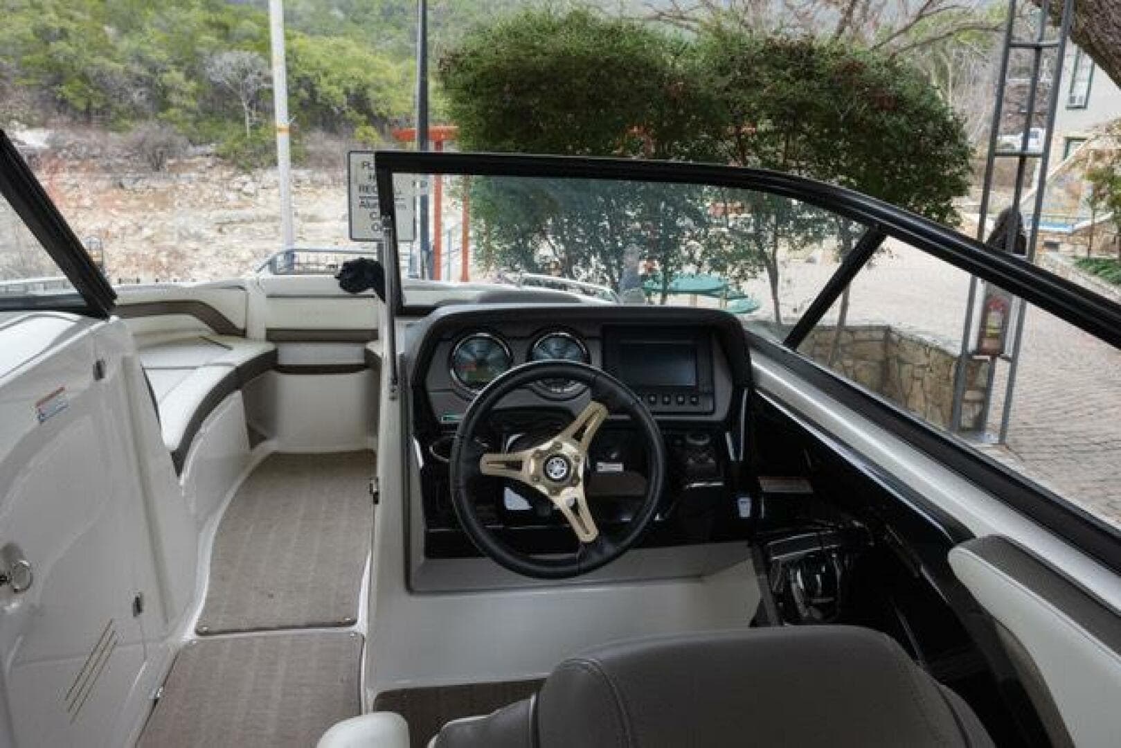 2016 Yamaha Boats 242 Limited E-Series