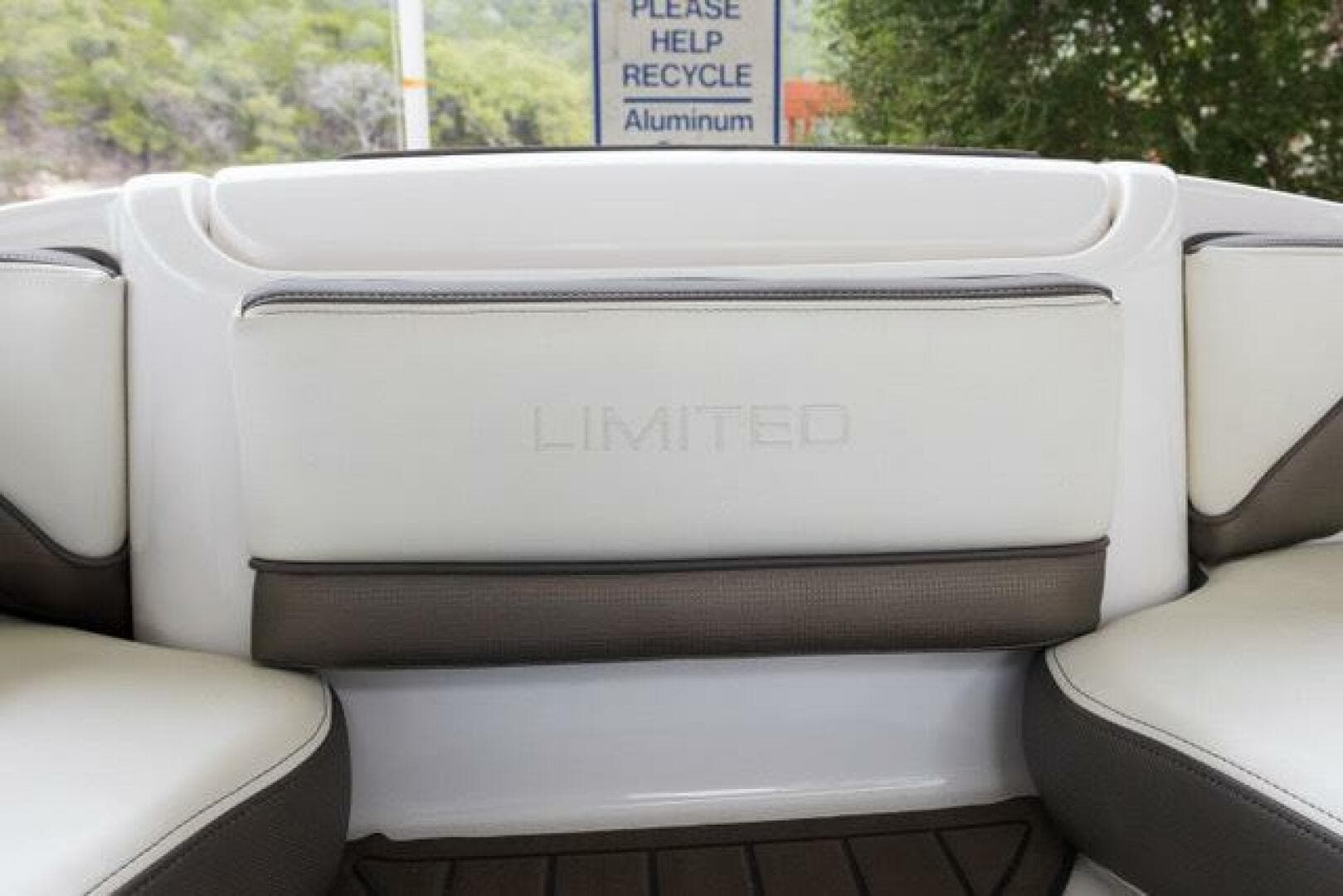 2016 Yamaha Boats 242 Limited E-Series