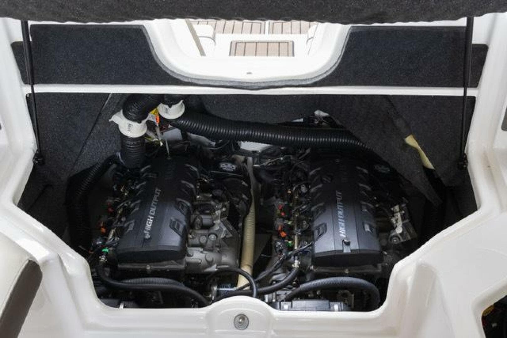 2016 Yamaha Boats 242 Limited E-Series