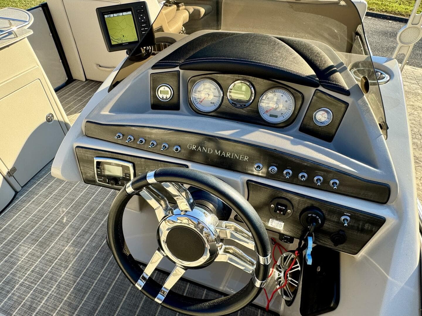 2016 Harris Grand Mariner 250 SLEC Tritoon