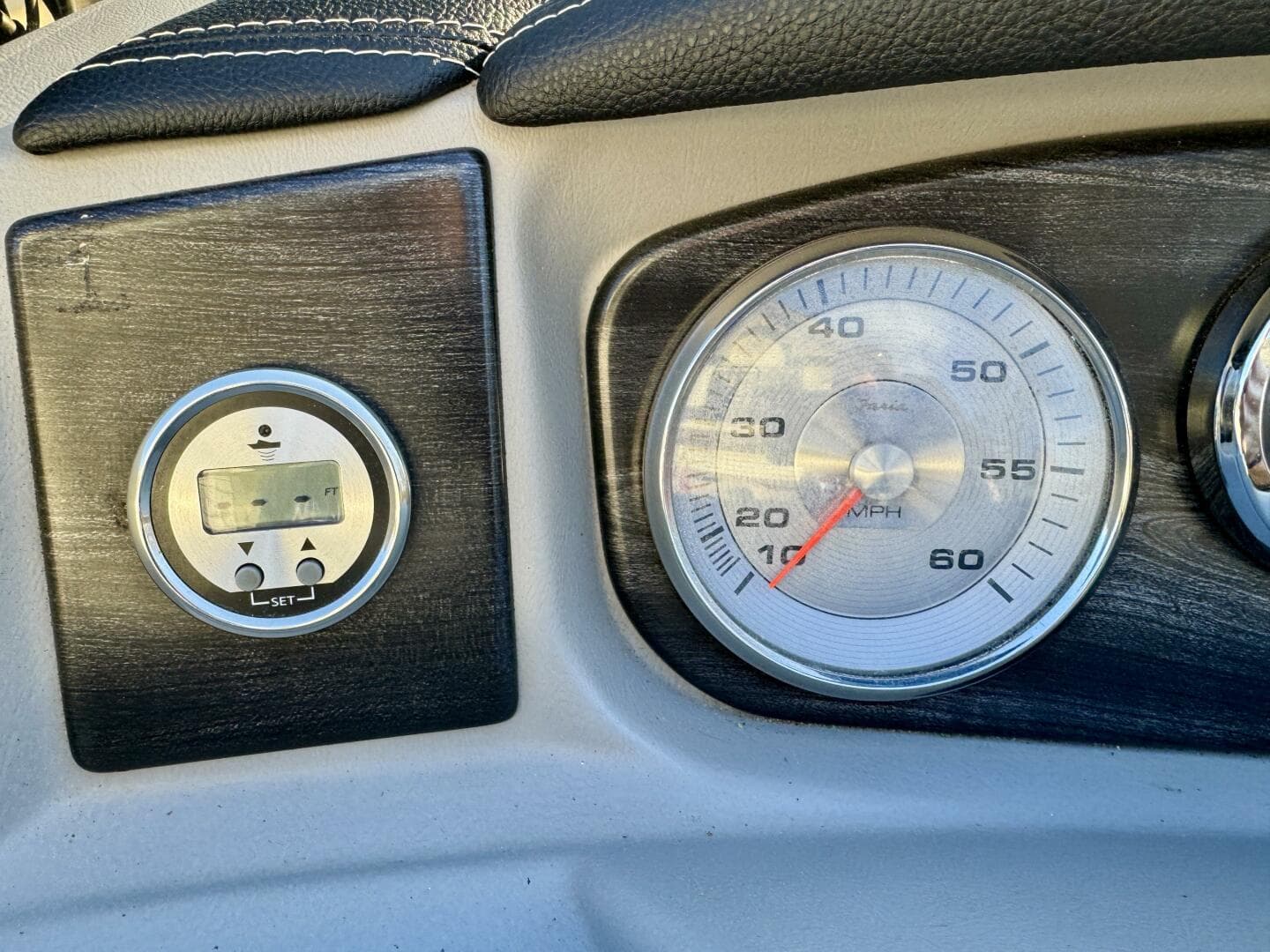 2016 Harris Grand Mariner 250 SLEC Tritoon