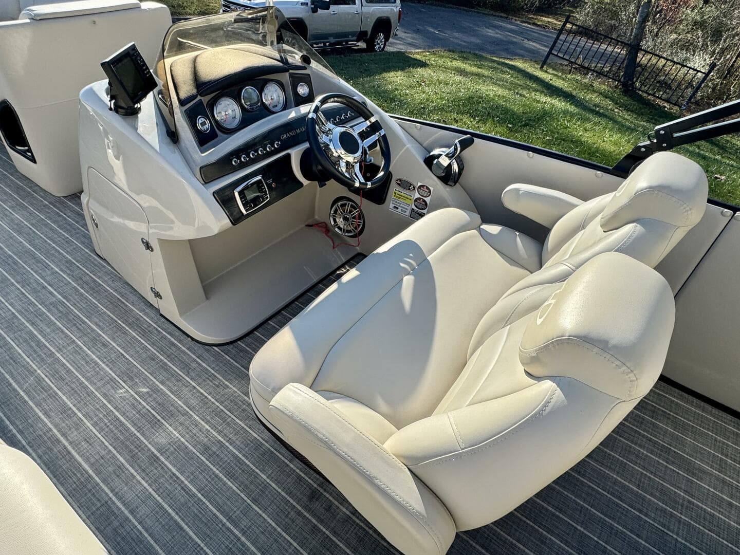 2016 Harris Grand Mariner 250 SLEC Tritoon