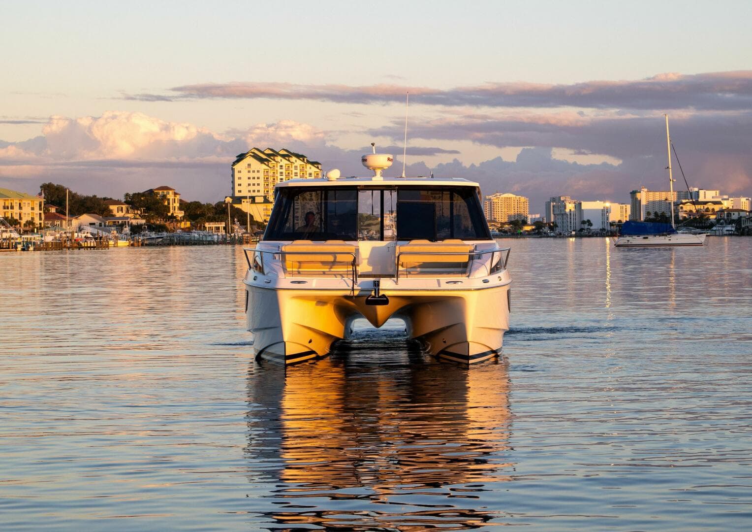 2018 36 Aquila 36 Power Cat Katz Azz Bow