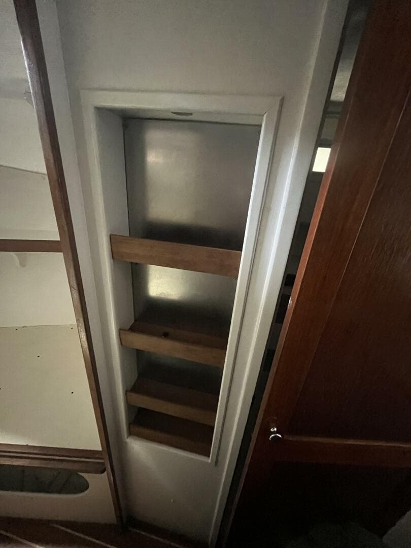 DASH starboard forward shelves