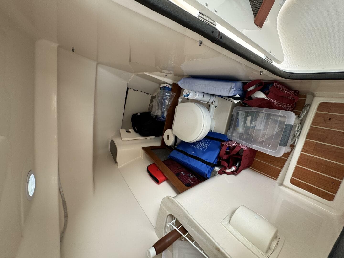 2021 Grady-White Freedom 285