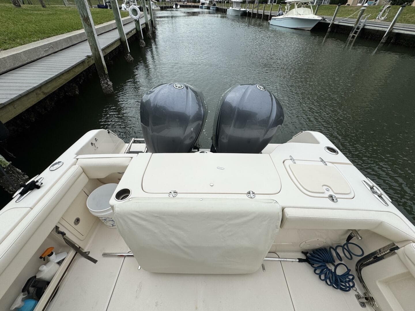 2021 Grady-White Freedom 285