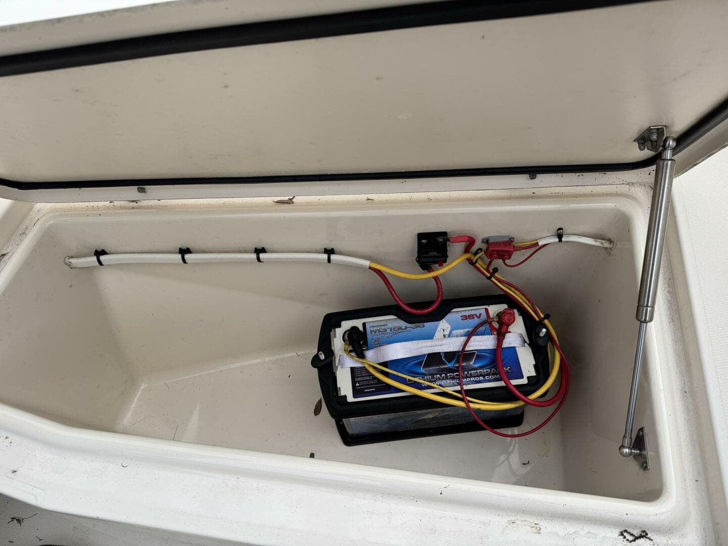 2021 Grady-White Freedom 285