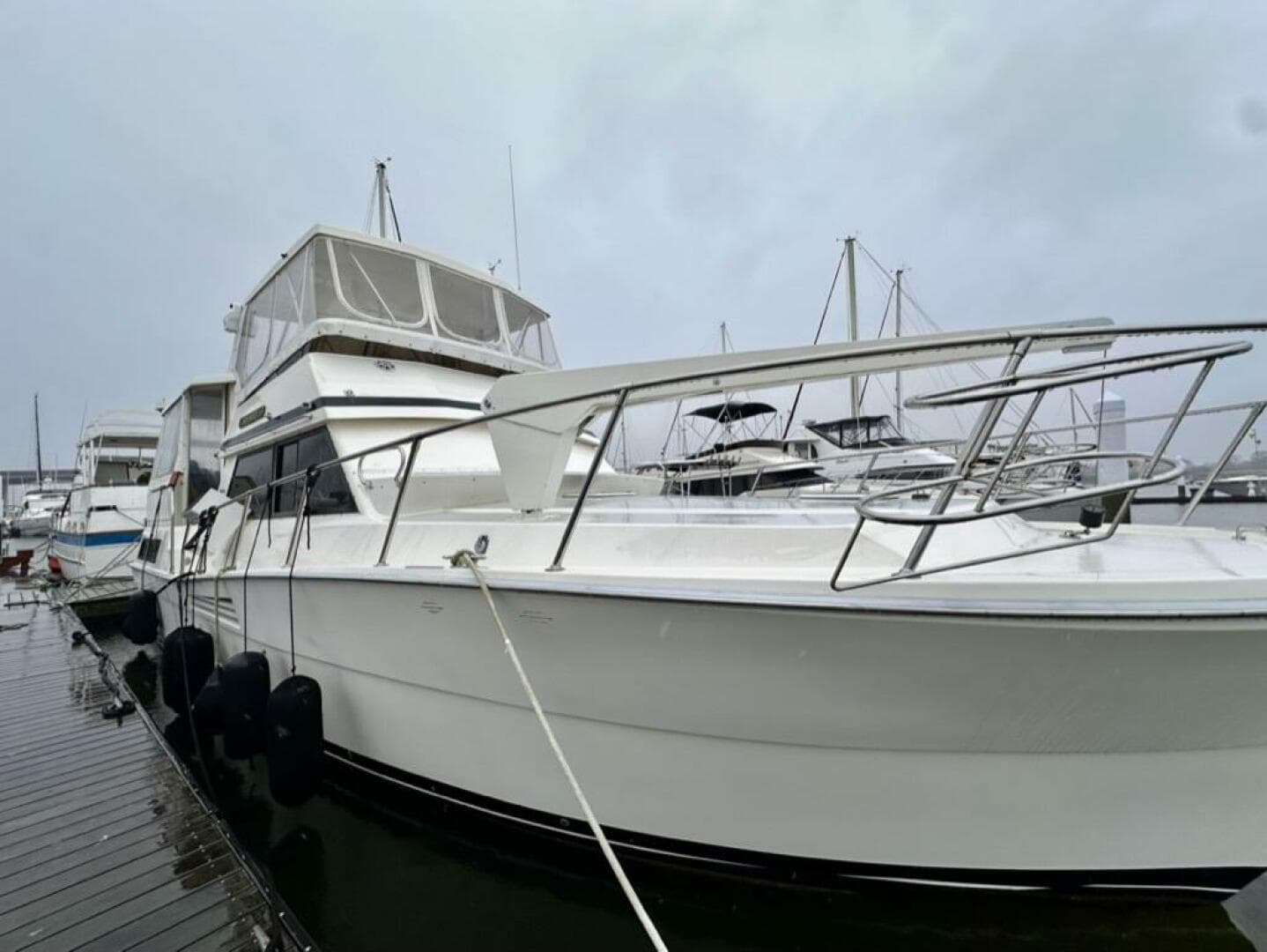 1989 Viking 44 Motor Yacht