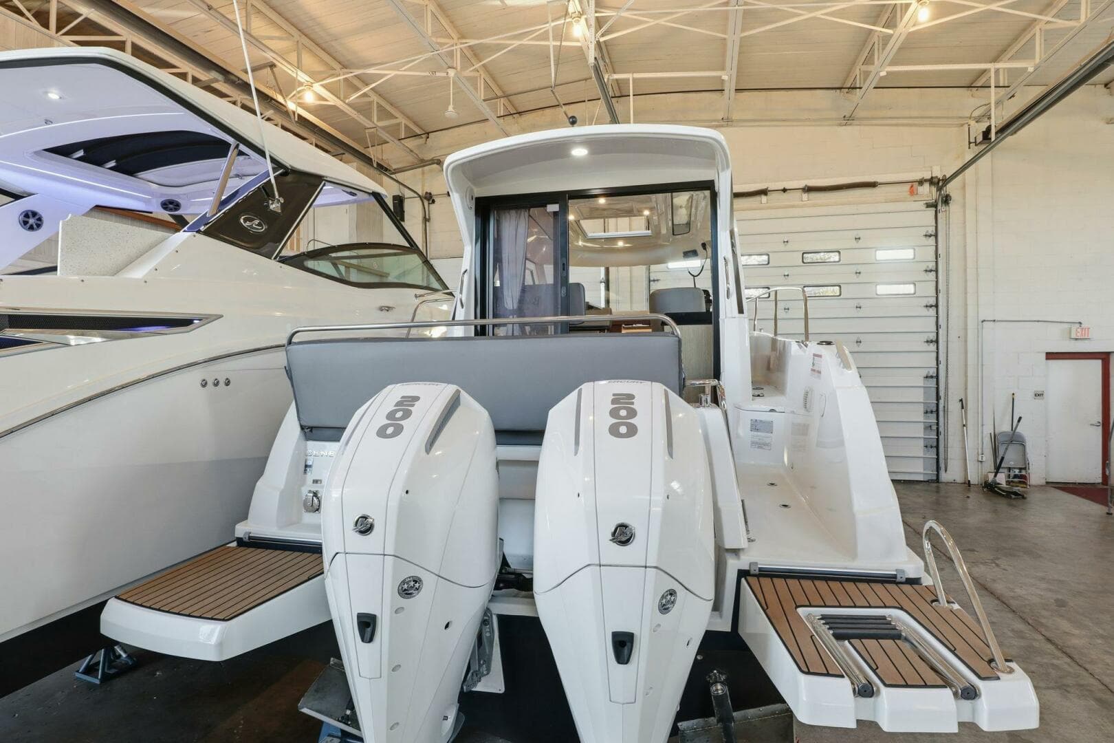 2022 Beneteau Antares 9
